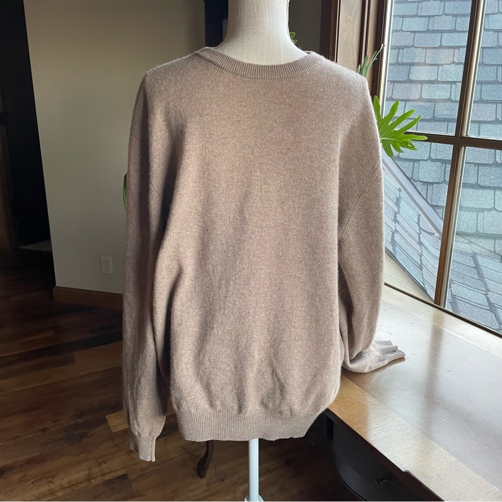Daniel Bishop 100% Cashmere Classic Tan Crew Neck Sweater size XL